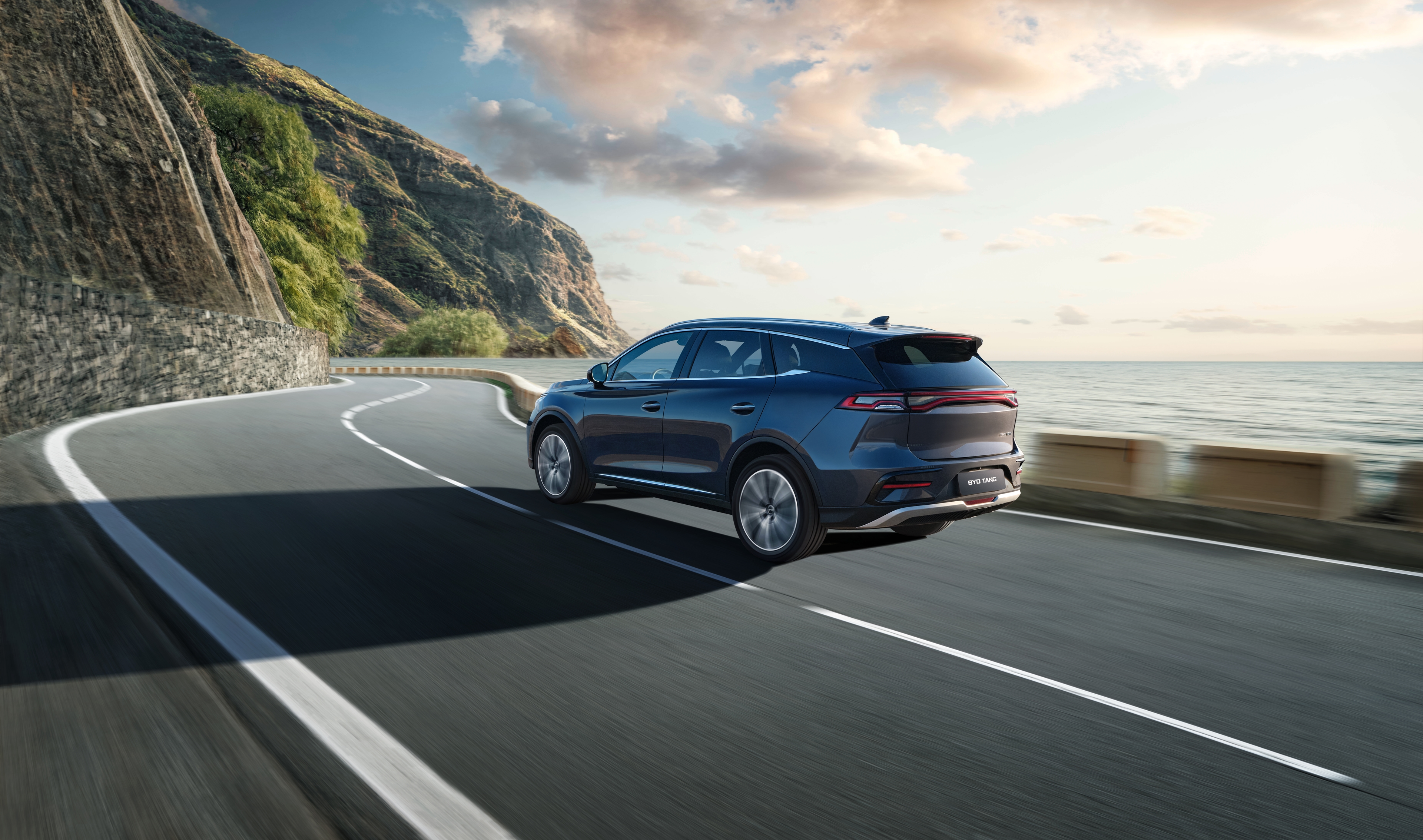 Nouvelle usine BYD en Hongrie pour la production de voitures et batteries, renforçant la présence en Europe