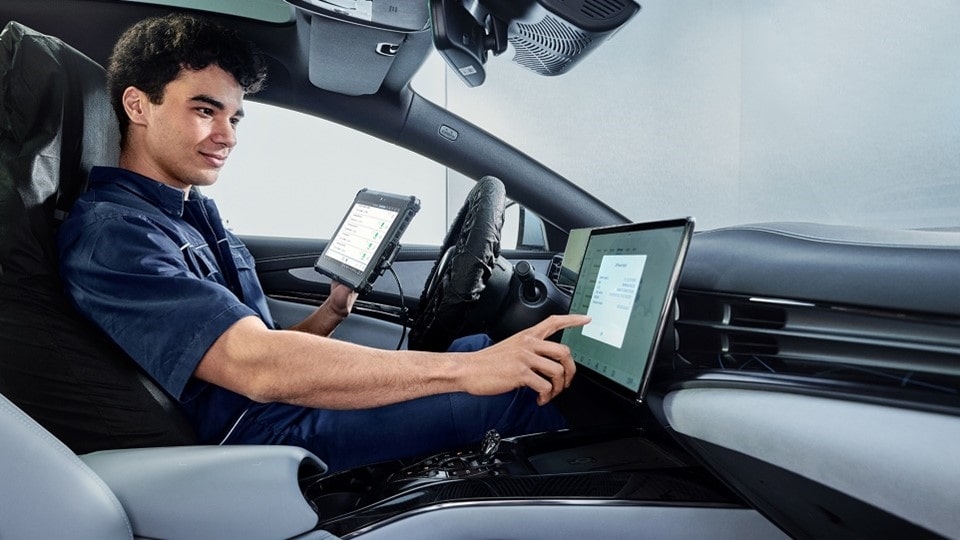 Mise à jour logicielle véhicule BYD ,entretien et diagnostic professionnel